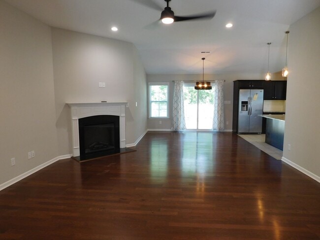 Foto del edificio - 3118 Drew Ave