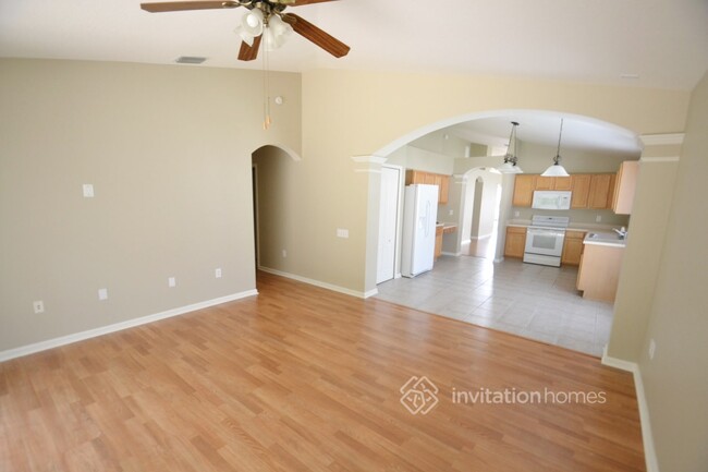 Building Photo - 25422 Lexington Oaks Blvd