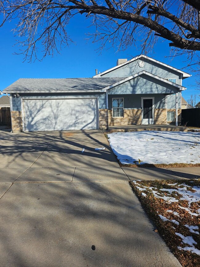 Building Photo - 3721 Bobcat Ln