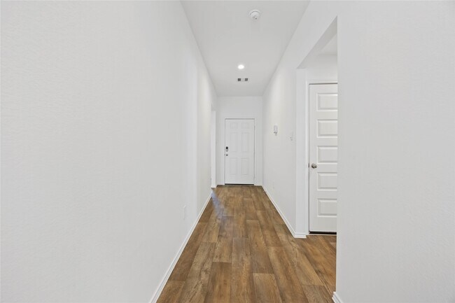 Foto del edificio - 3719 Lanercost Ln