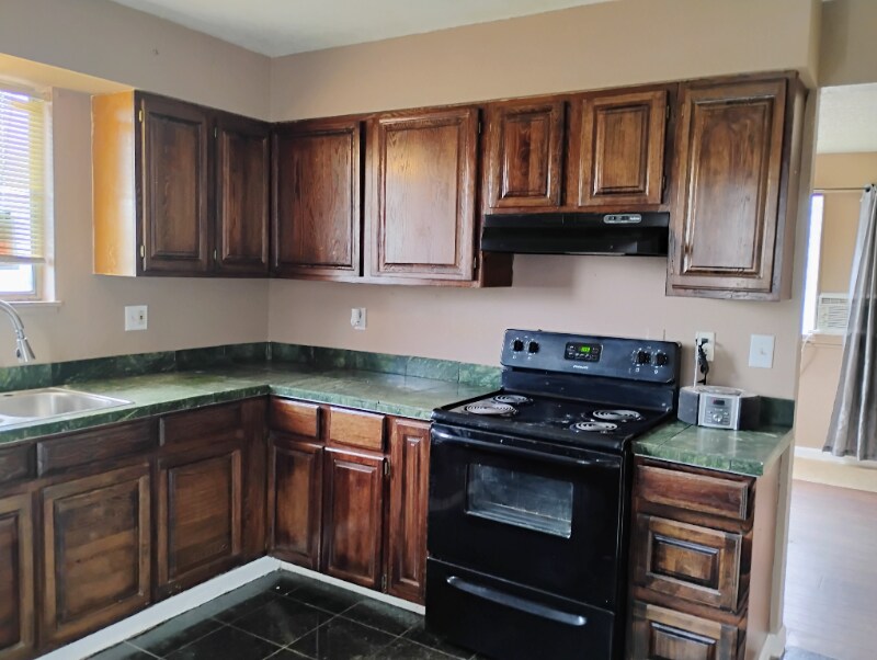 Foto principal - 6751 E 72nd Pl