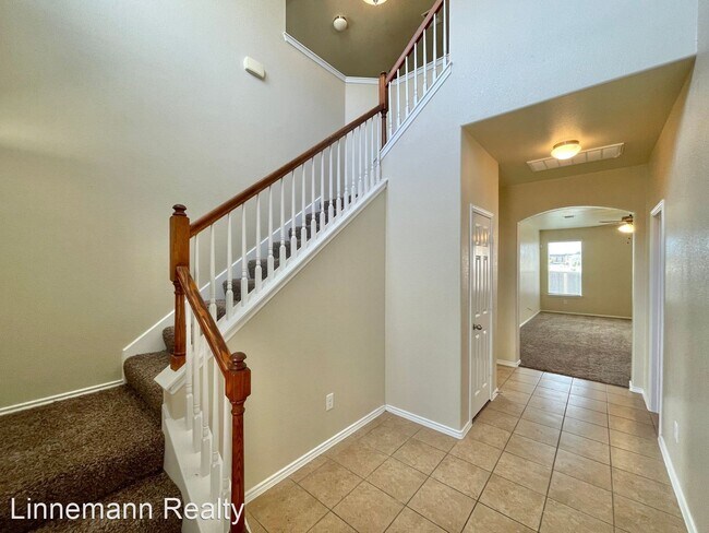 Foto del edificio - 5 br, 2.5 bath House - 2503 Black Orchid D...