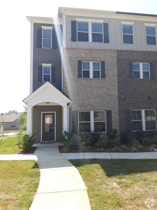 The Village at the Lake Apartments under 2,500 Fairburn, GA 2