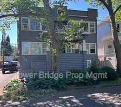 Building Photo - 717 17th St