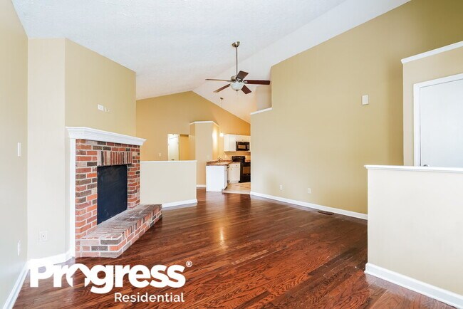 Building Photo - 5761 Pilgrim Dr