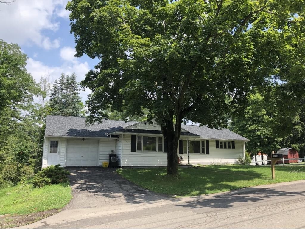 Primary Photo - 3229 Burris Rd