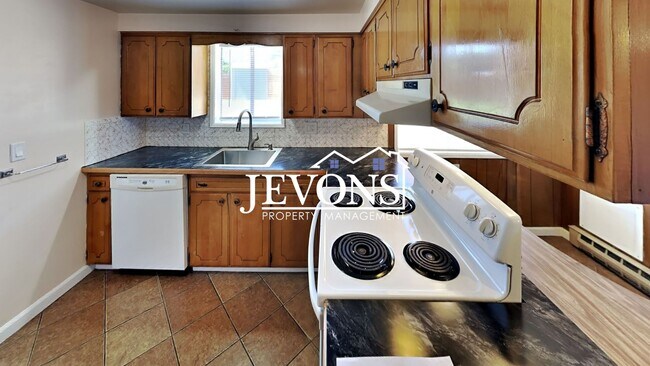 Building Photo - 210 S 40th Ave