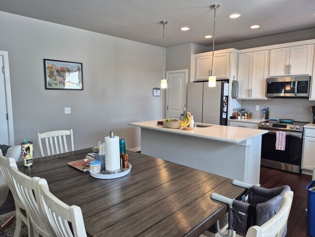 Foto del edificio - New Construction Home!!!