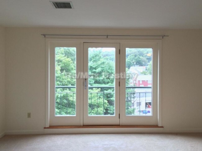 Building Photo - 1 Watermill Pl