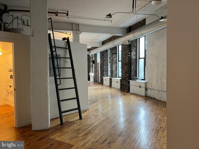Building Photo - 428 N 13th St