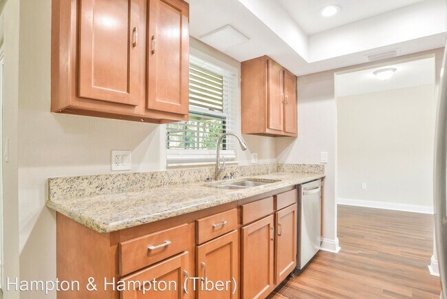 Foto del edificio - 3 br, 2 bath House - 417 LONG DRIVE