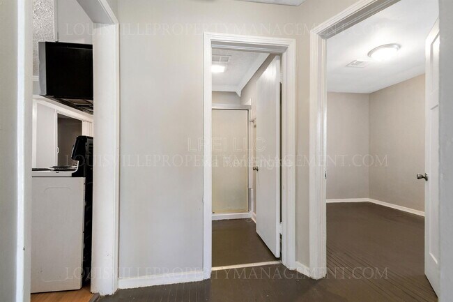 Foto del edificio - 1602 Thornberry Ave