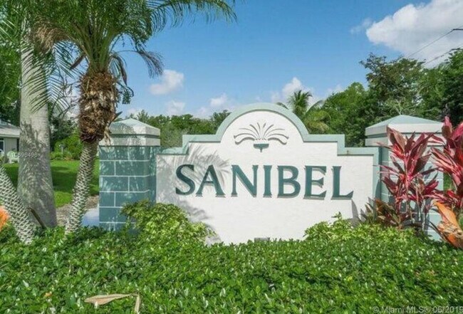 Foto del edificio - 7870 Dixie Beach Cir