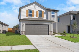 Building Photo - 8215 Vacek Xing Wy