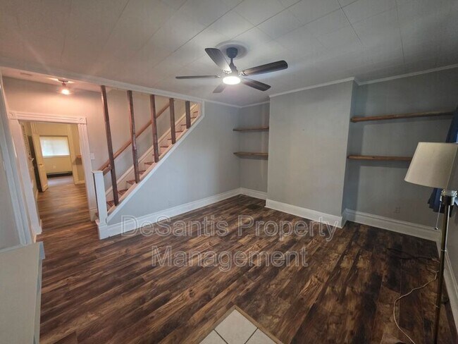 Foto del edificio - 212 Kenmawr Ave