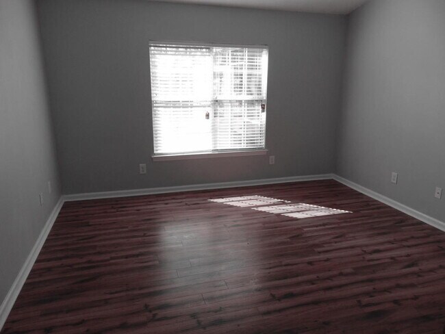 Building Photo - Tanner Plantation 2 bedroom duplex