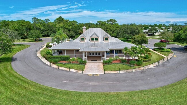 Building Photo - 650 Waters Edge Ln