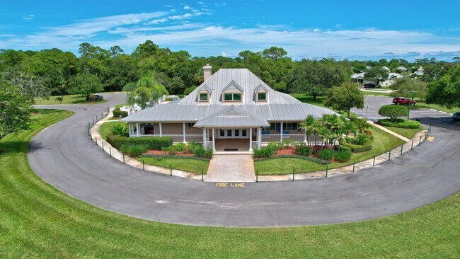 Foto del edificio - 650 Waters Edge Ln