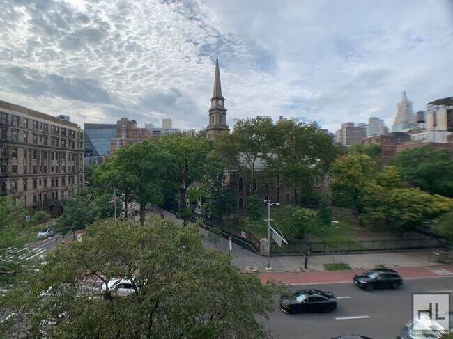 Building Photo - SECOND AVENUE