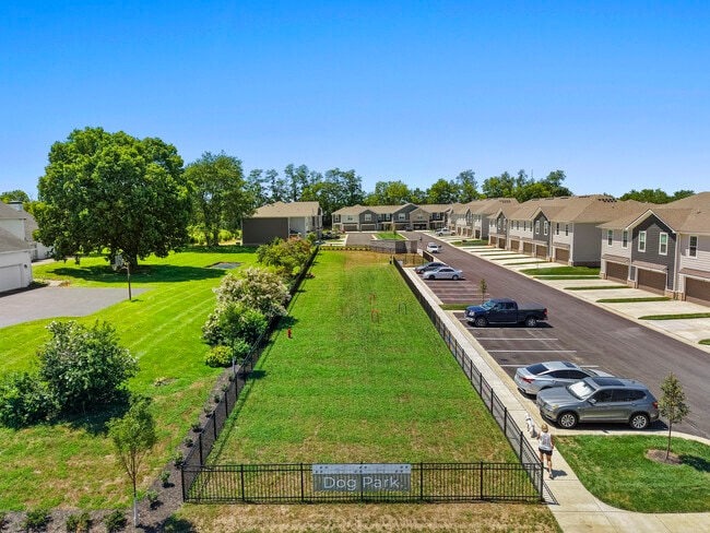 Foto del edificio - Ashgrove Farms Townhomes