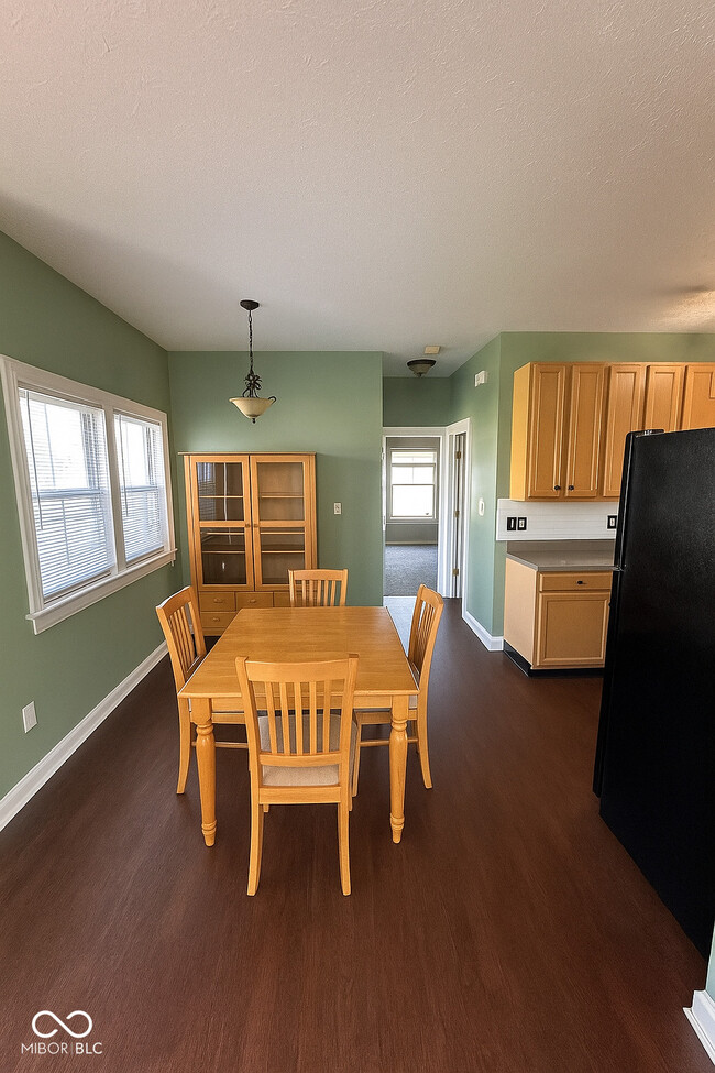 Building Photo - 549 N Belmont Ave