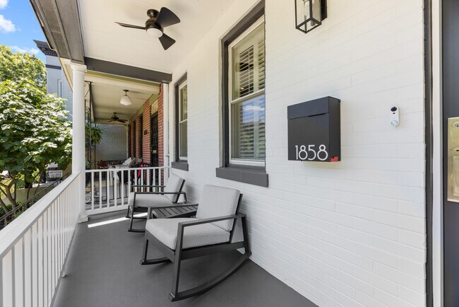 Foto del edificio - 1858 3rd St NW