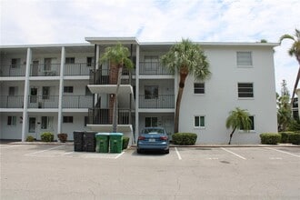 Building Photo - 2423 60th Ave W