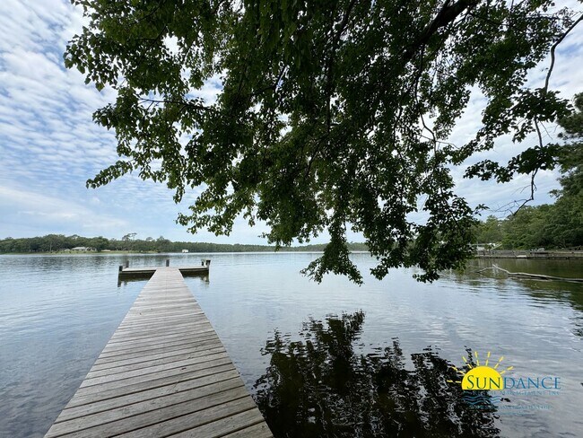 Building Photo - Waterfront mother-in-law suite, all utilit...