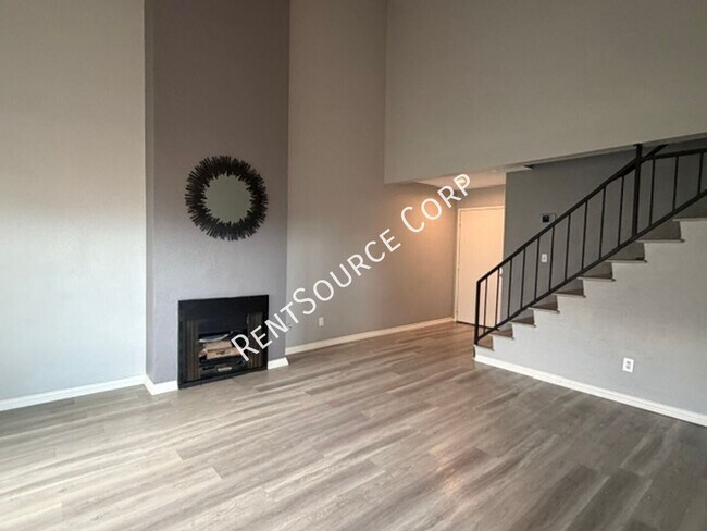 Foto del edificio - 43711 8th St E
