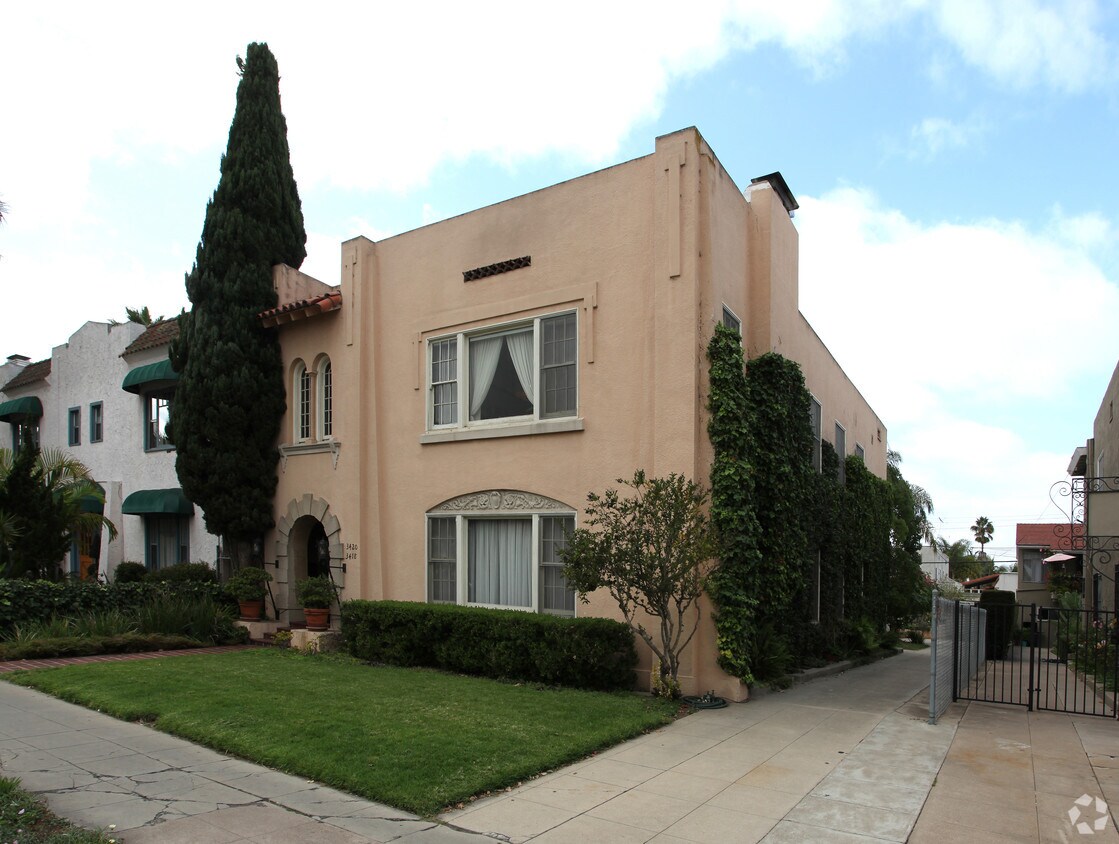 Primary Photo - 3418-3420 Park Blvd