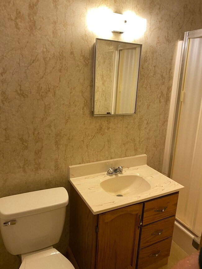 Building Photo - 108 S Beech St