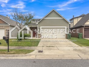 Building Photo - 440 Tree Line Dr