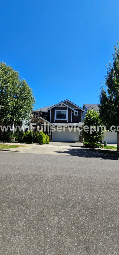 Foto del edificio - Newer Incredible home with all the amenities!