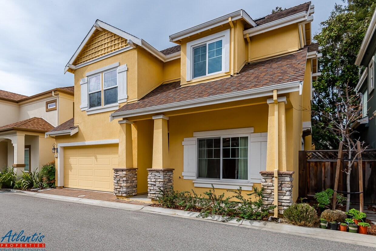 Foto principal - 814 Cherry Orchard Pl