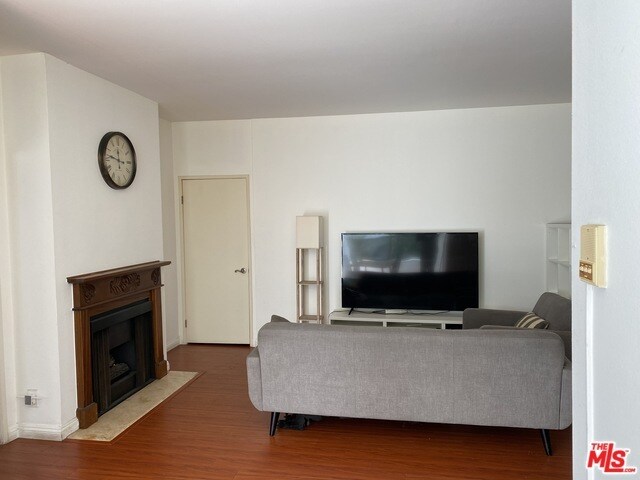 Foto del edificio - 3261 Sawtelle Blvd