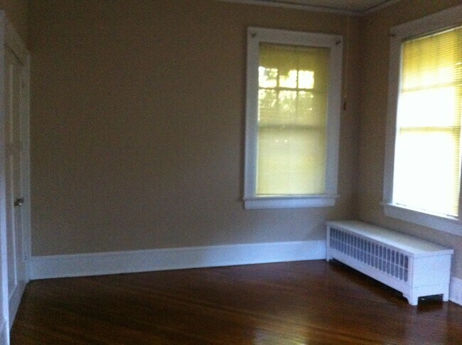 Bedroom - 1857 S Hull St