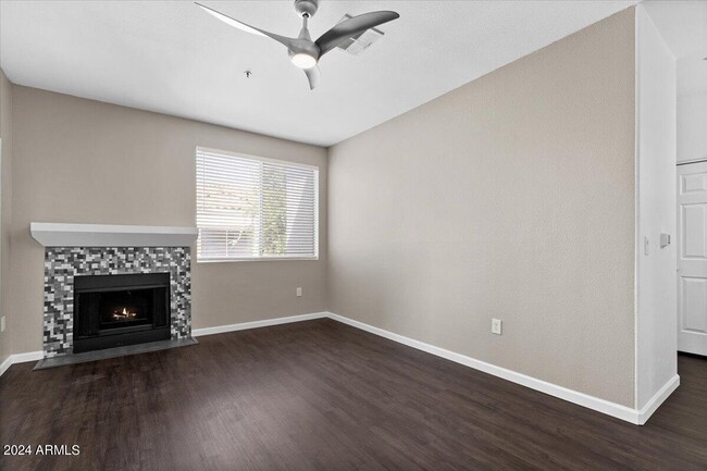 Building Photo - 11375 E Sahuaro Dr
