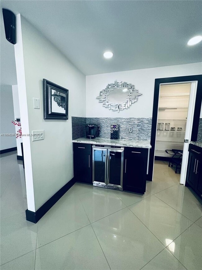 Foto del edificio - 2017 S Ocean Dr