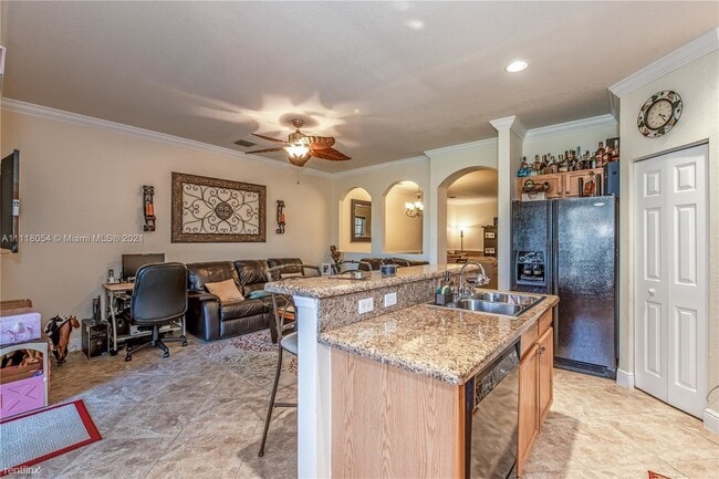 Building Photo - 3 br, 2.5 bath House - 13115 SW 44th St