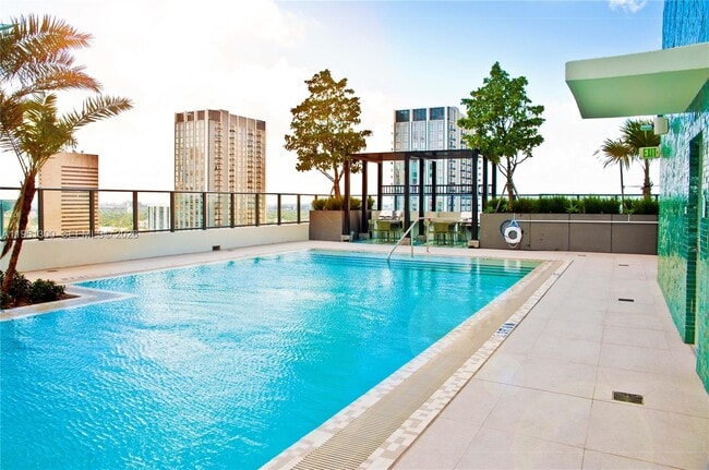 Foto del edificio - 11 NE 6th St