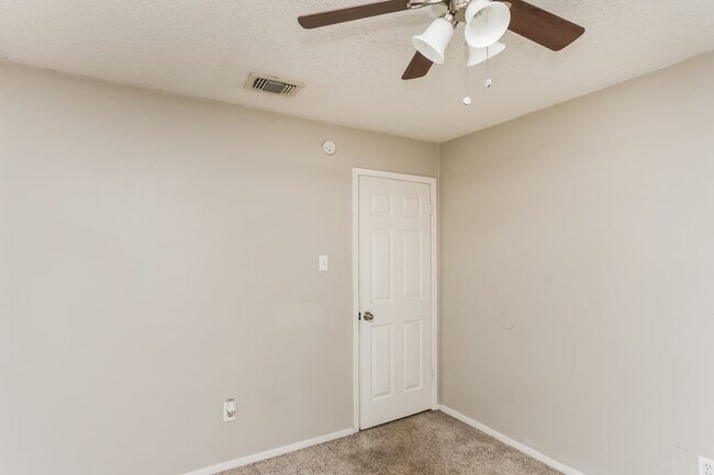 Building Photo - 7404 Cheryl Ct
