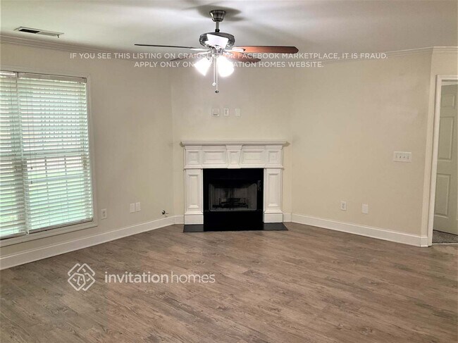 Foto del edificio - 478 Commons Park Ln