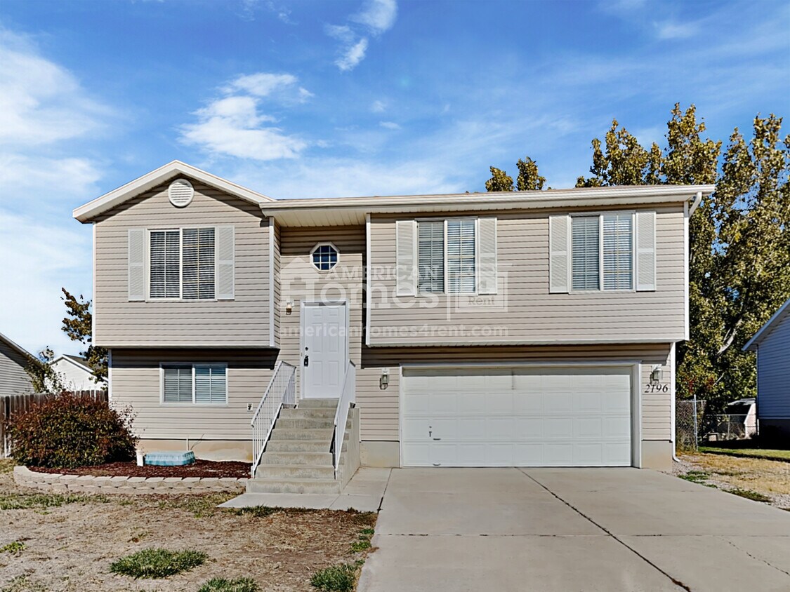 Primary Photo - 2196 W 1570 N