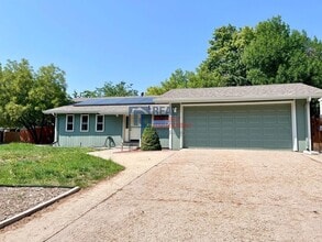 Building Photo - 13100 Julian Ct