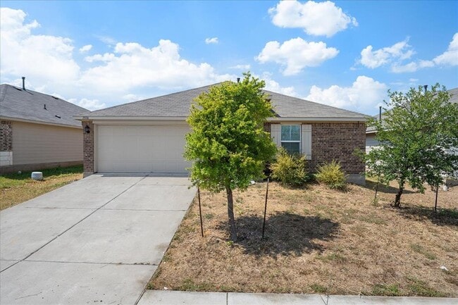 Foto del edificio - 15116 Custis Ln