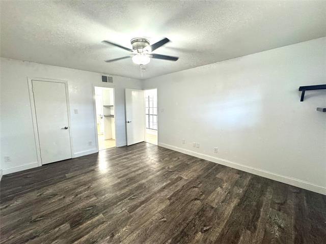 Foto del edificio - 4611 Carr St