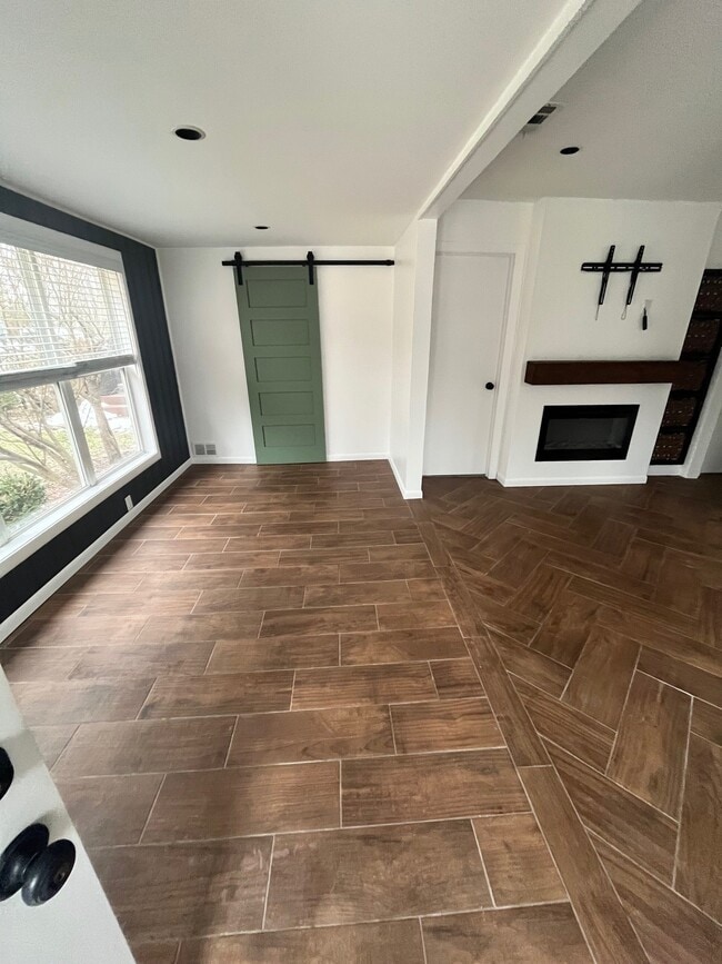 Building Photo - 1877 Patrician