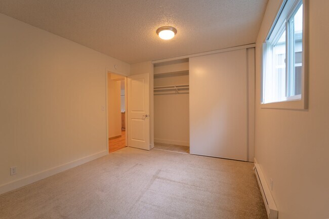 Foto del edificio - 8585 SW Canyon Ln