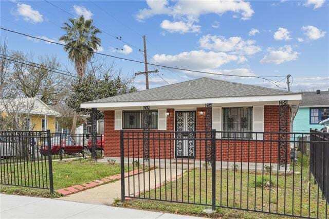 Building Photo - 7551 Oak St