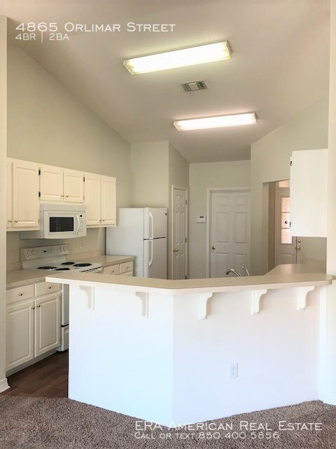 Building Photo - Foxwood Estates!
